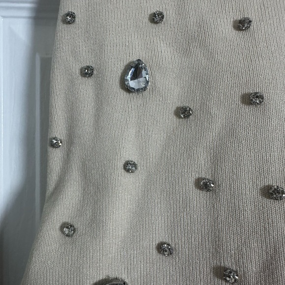 Cream Sleeveless Embellished Tank Top - Picture 3 of 6